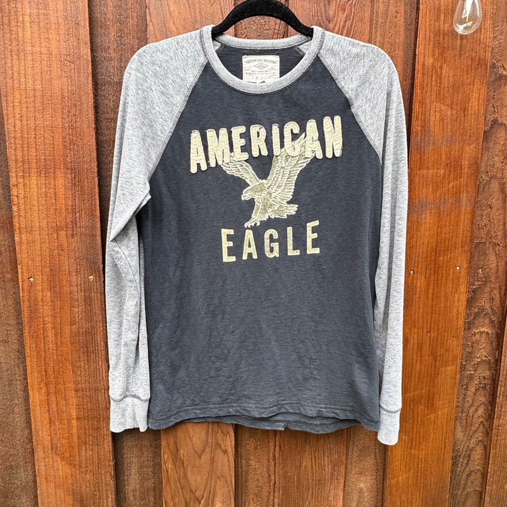 American Eagle Outfitters Vintage Embroidered Logo Men’s S Long-Sleeved Shirt
